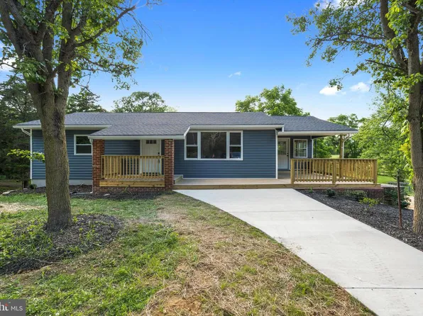 459 Forest View Dr, Kearneysville, WV 25430