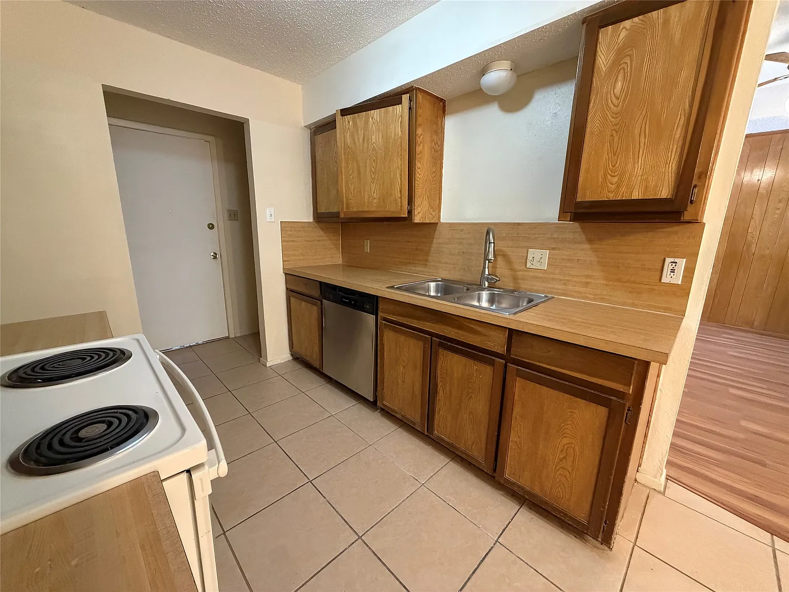 2 bed, 2.0 bath, 1091 sqft, $1,495 — Photo 4