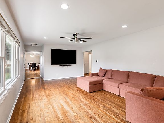 3rd image of 810 Cumberland St