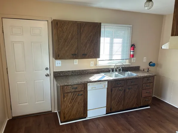 14355 Banner St, Taylor, MI 48180