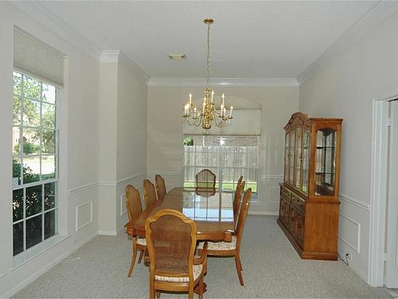 4th image of 16610 Town Lake Ct