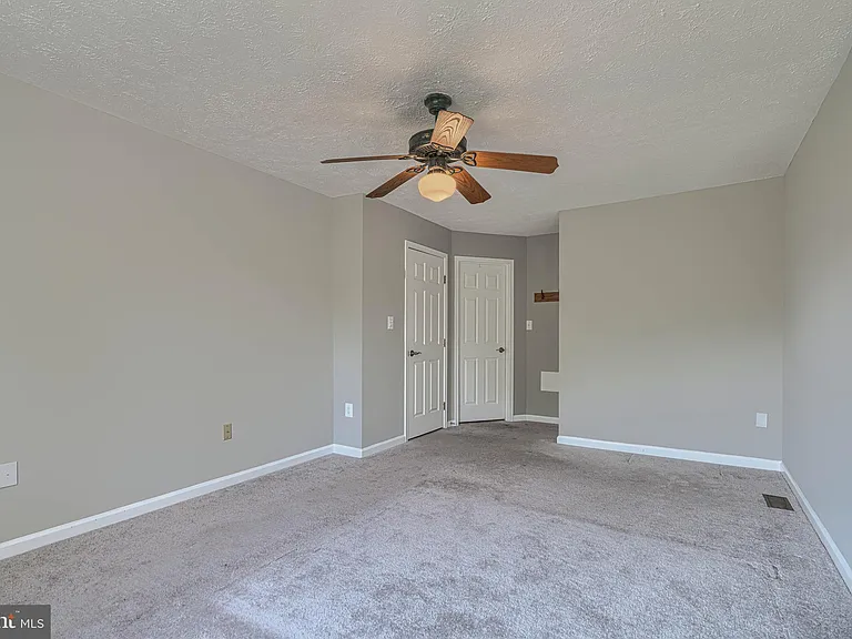 8301 Whitebark Ct — Photo 30