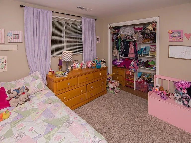 413 Cornell Ave — Photo 15