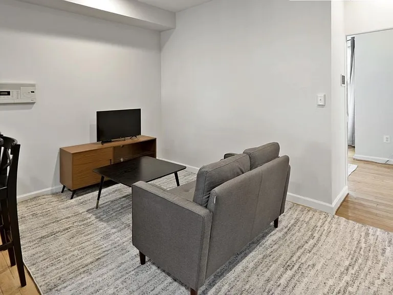 541 Florida Ave NW — Photo 5