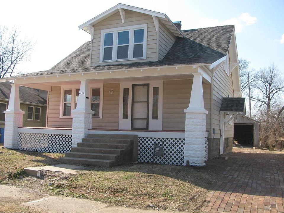 1st image of 1110 S Elm St