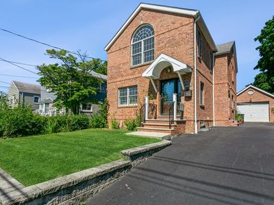 39 Croydon Rd, Yonkers, NY, 10710