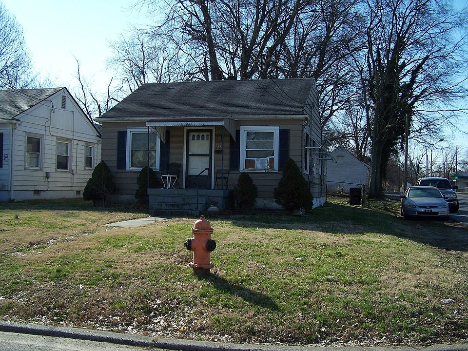 2nd image of 834 Camden Ave