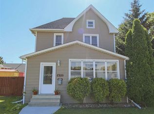 410 Clay St, Cedar Falls, IA 50613