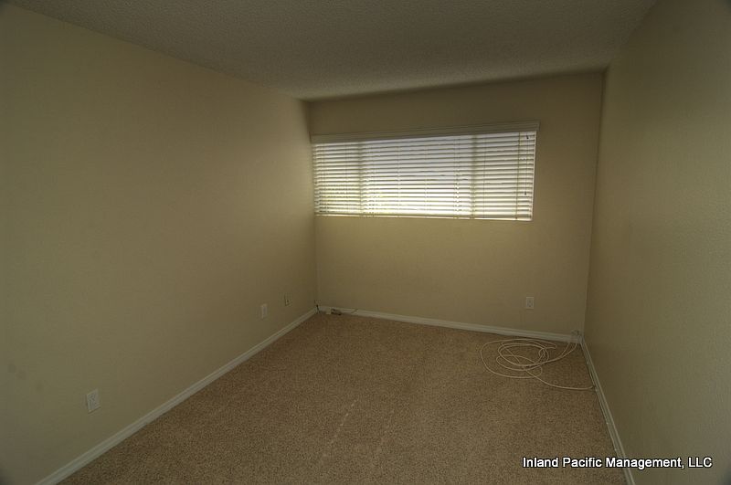 1st image of 1037 Monterey Blvd