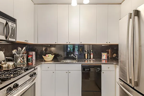 Sold by Corcoran | media 3