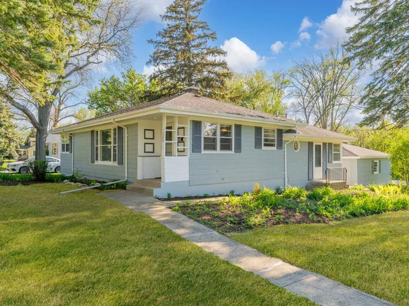 200 S Roselle Rd, Roselle, IL 60172