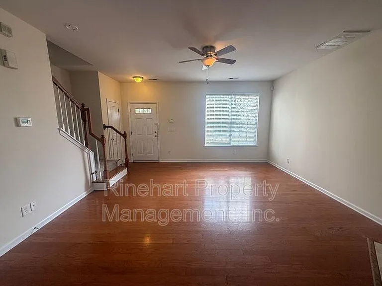 530 Bent Leaf Ct — Photo 3