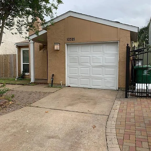10321 Bridgeland Ln — Photo 11