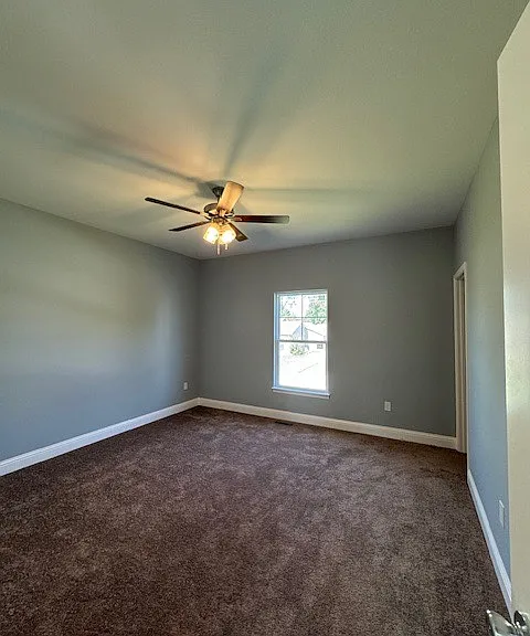 33 Faith Dr — Photo 8