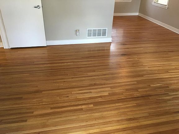 Check out those floors!