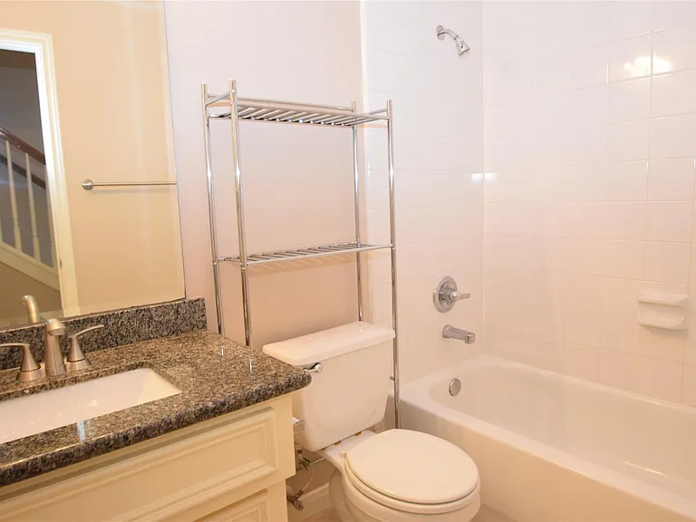722 Memorial Heights Dr — Photo 7