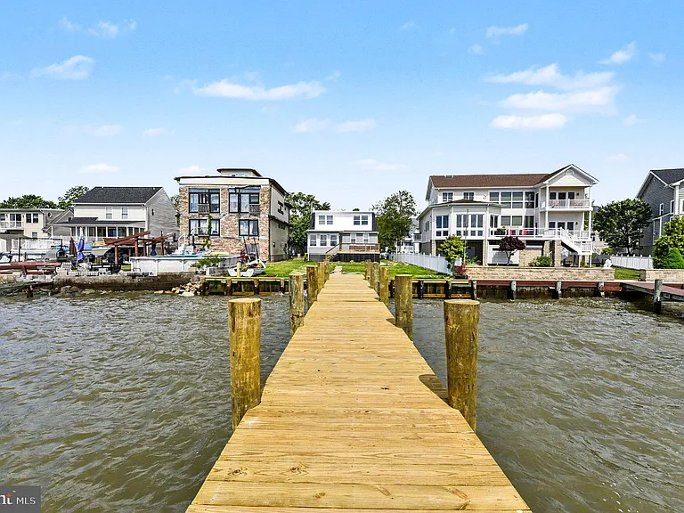 9135 Cuckold Point Rd — Photo 46