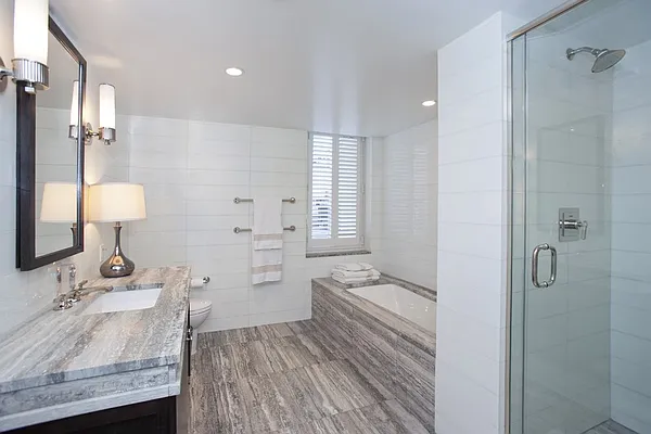 Sold by R New York | media 14