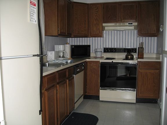 5th image of 14 Monroe Drive #91