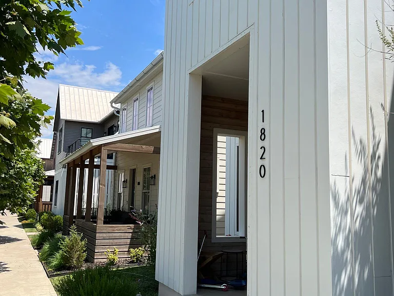 1820 Runway Blvd — Photo 3
