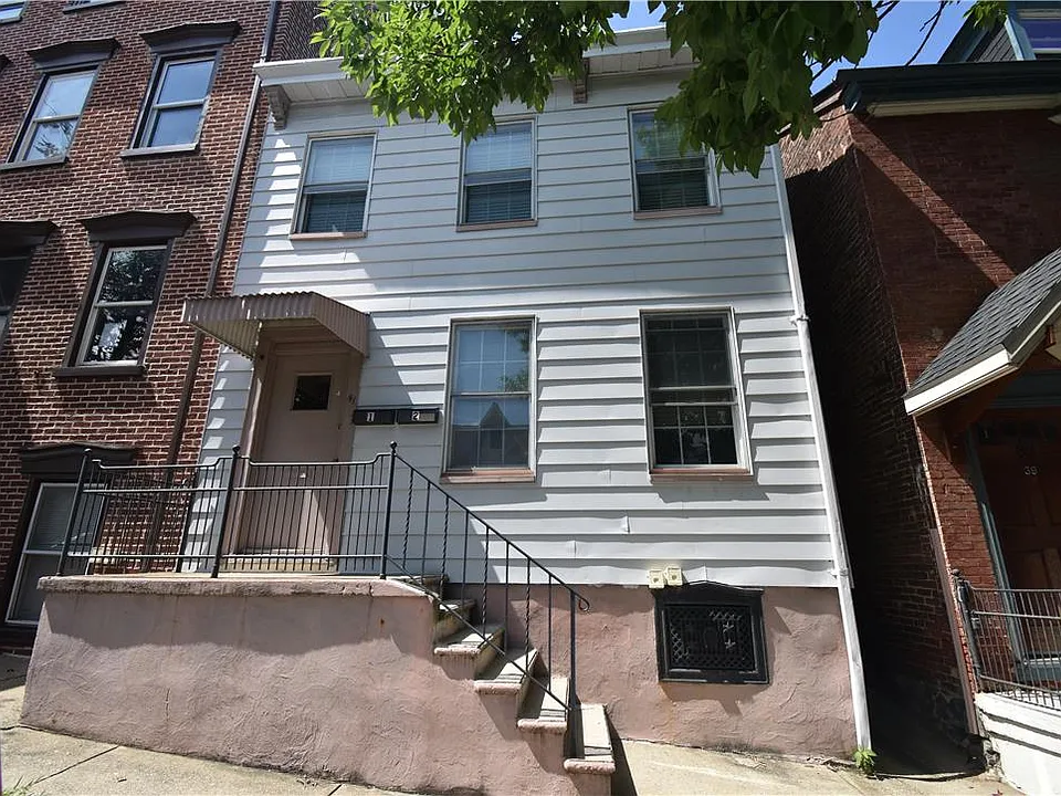 41 S 6th St