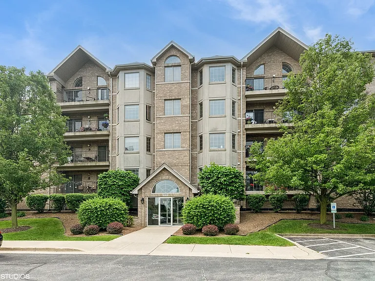 14130 Sheffield Dr #102 — Photo 1