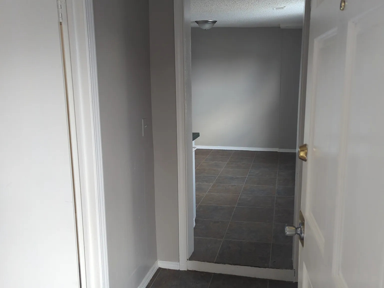 2 bed, 600 sqft, $850 — Photo 3