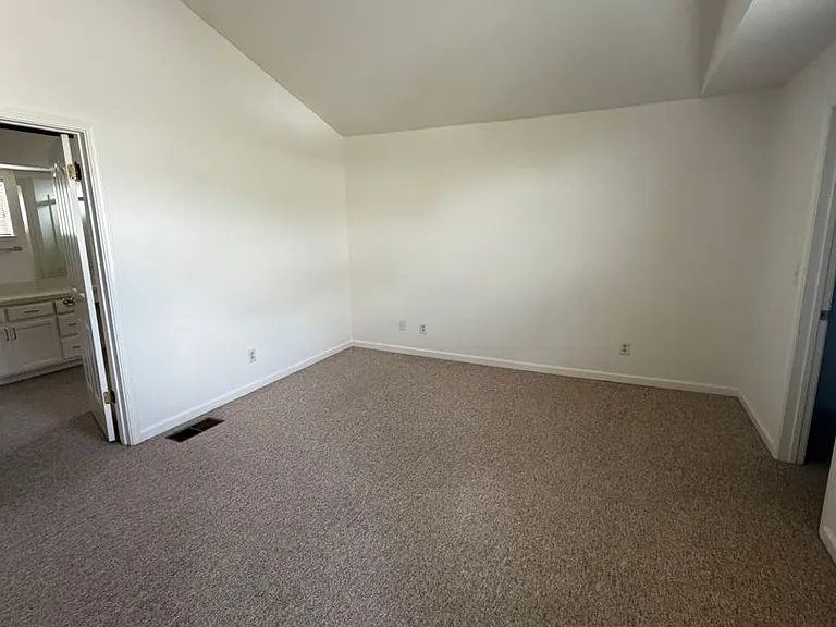 1502 Castro St — Photo 6