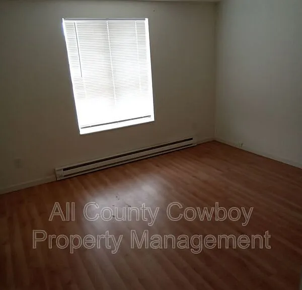 705 Ferris Ct #4 — Photo 6