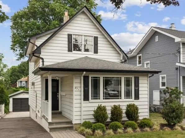 271 Travers Pl, Lyndhurst, NJ 07071