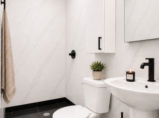140 E 17th St #25, New York, NY 10003