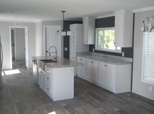 233 Main St SW, Calhoun, GA 30701