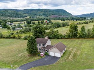 91 Carlton Dr, Covington, PA 16917