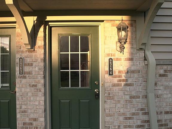 4th image of 2264 Jackson Ct #301
