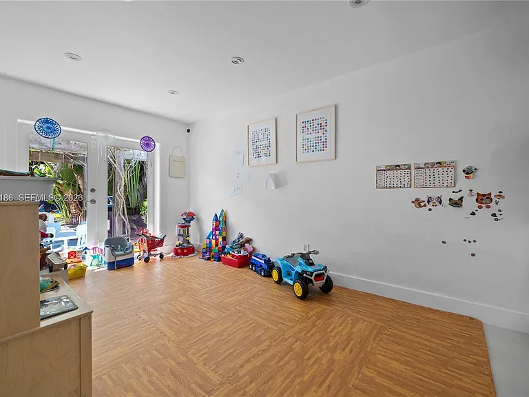 630 Allendale Rd — Photo 23
