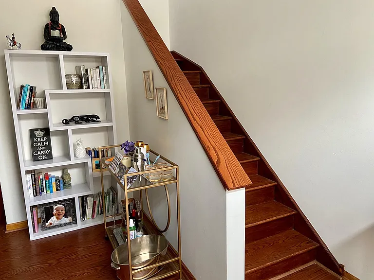 1345 W Fletcher St #2 — Photo 5