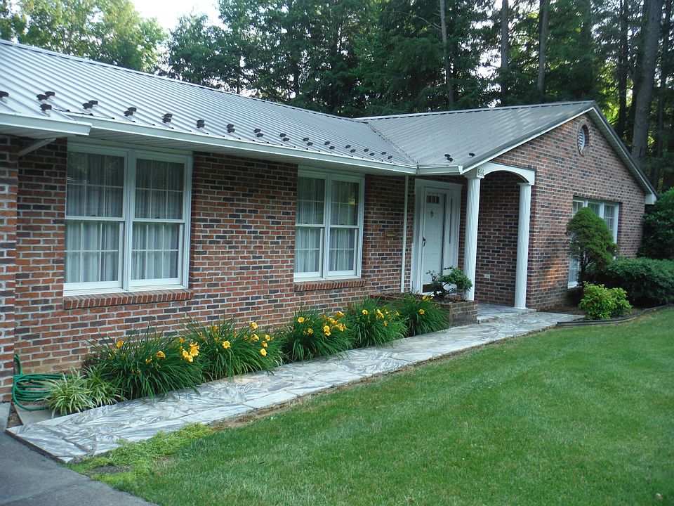 1st image of 644 Galax Dr
