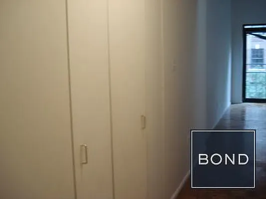 Rented by Bond New York | media 15