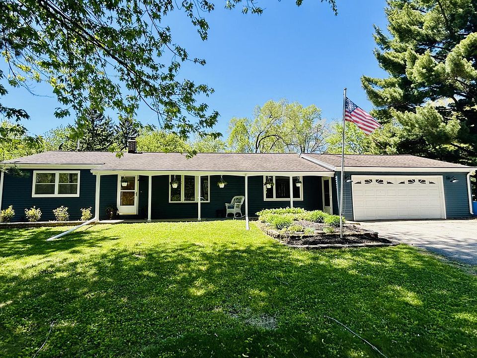 1st image of W377S3527 School Section Lake DRIVE