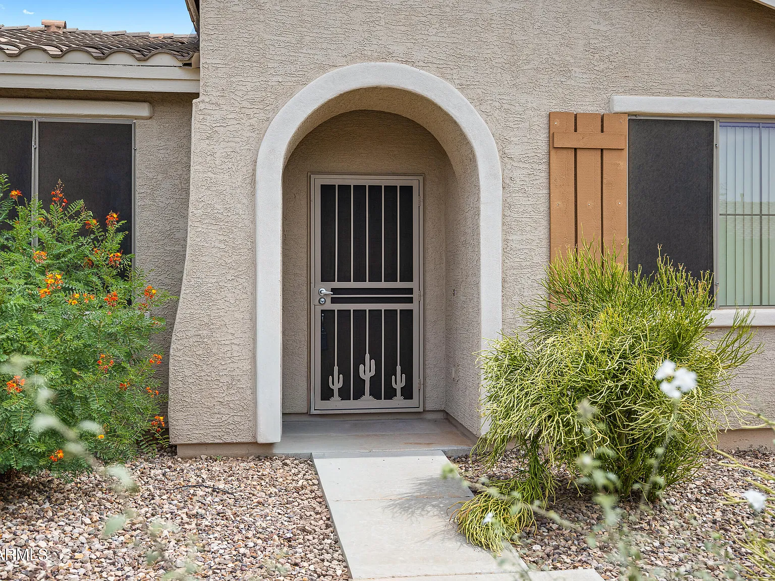 2 bed, 2.0 bath, 1745 sqft, $1,800 — Photo 2