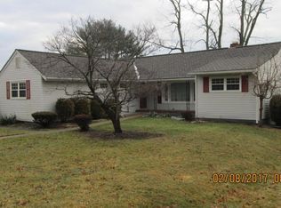 246 W Center Hill Rd, Dallas, PA 18612