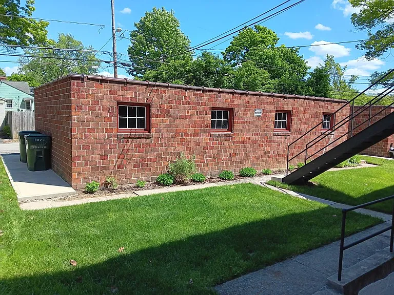 802 Kenwick Rd — Photo 17