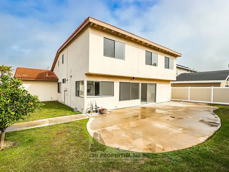 8602 Doremere Dr — Photo 18