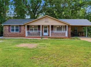 513 Rivermont Rd, Florence, AL 35634
