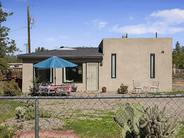 462 Mountain Shadows Rd, Corrales, NM 87048