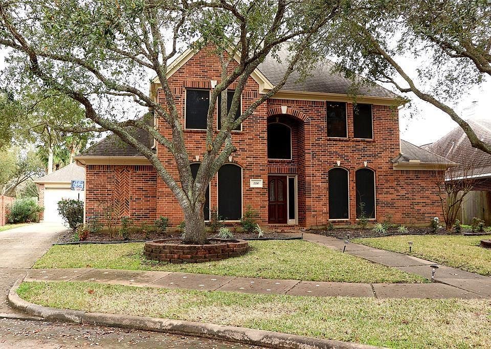 1st image of 2210 Crimson Cove Ct