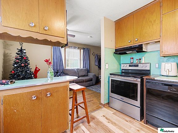 5th image of 4618 N 55th St