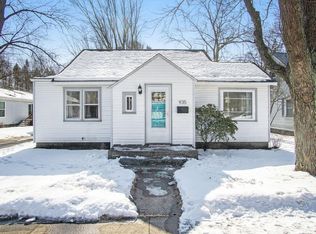 935 W Summit Ave, Muskegon, MI 49441