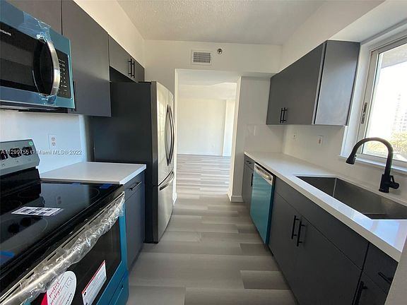 4th image of 5900 Collins Ave APT 606