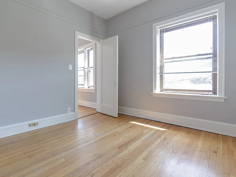 4754 N Lincoln Ave #3 — Photo 8